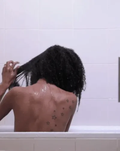 Angelica+Dass+-+Desenredo+video-1920w